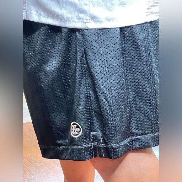 Beautiful Nike Shorts - Picture 6 of 6
